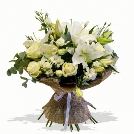  Заказ цветов в Белек  букет белых роз с лилиями